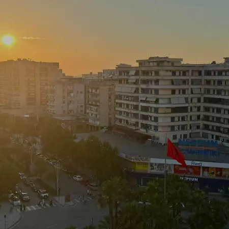 Panoramic Sea View, Free Private Parking! 6guest Apartment
